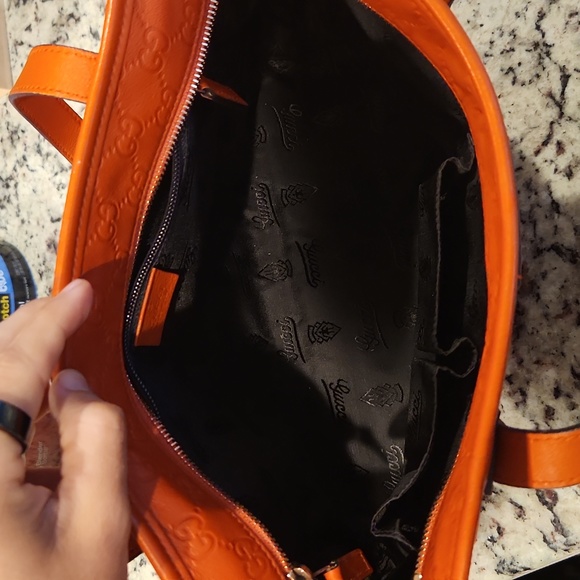 Gucci Handbag - Picture 2 of 3